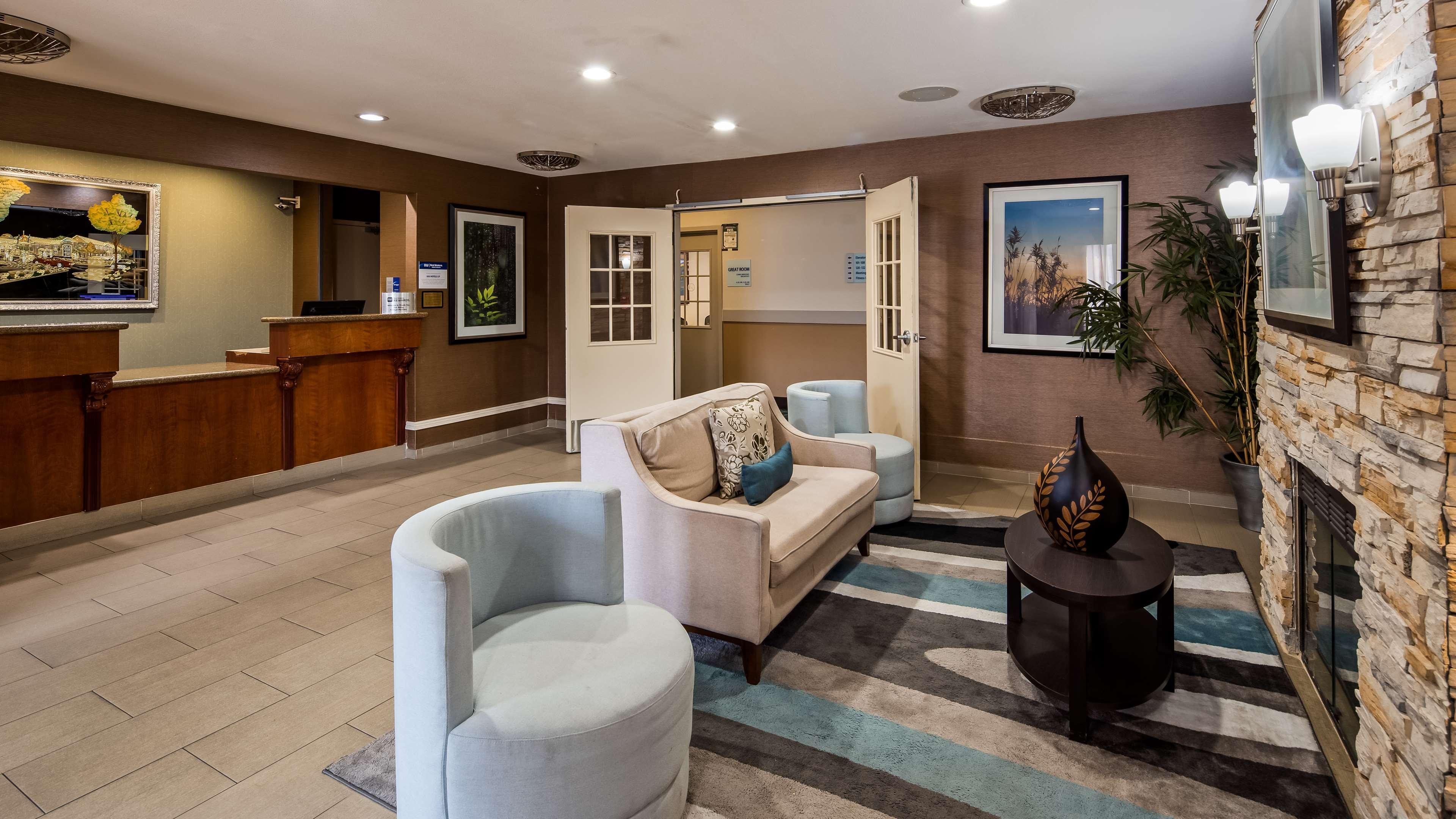 Best Western Brentwood Inn Екстериор снимка