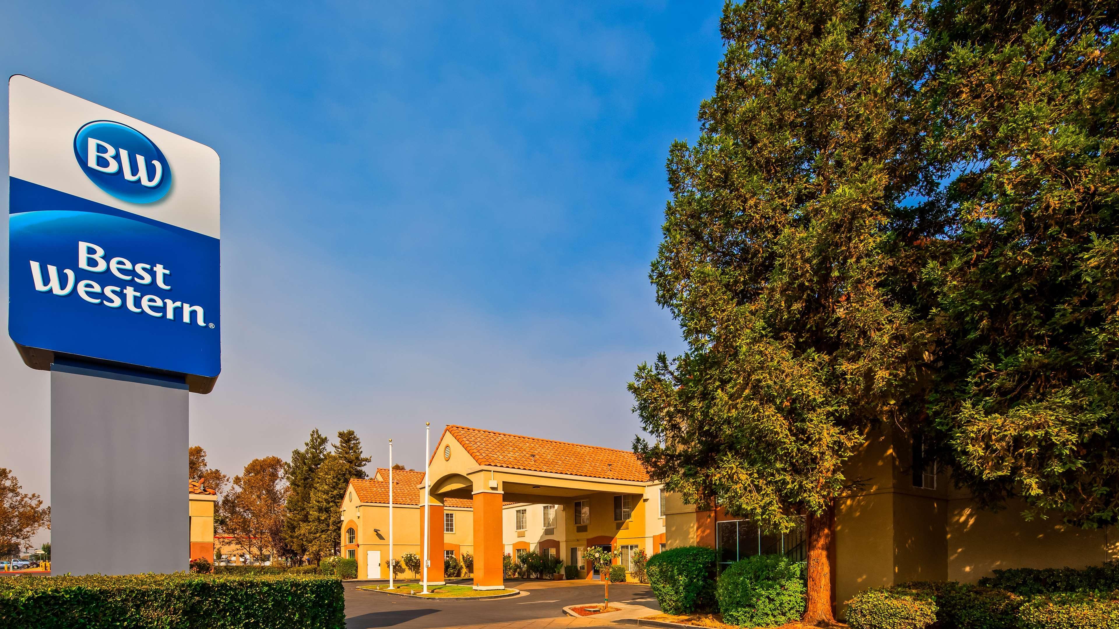 Best Western Brentwood Inn Екстериор снимка
