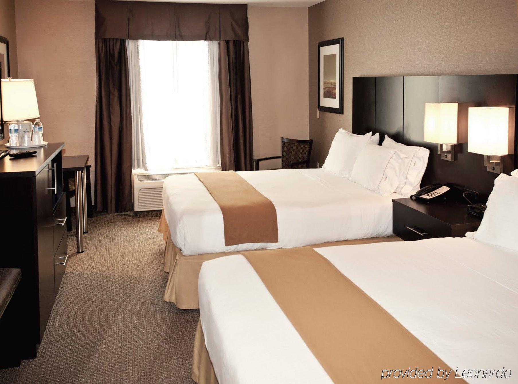 Best Western Brentwood Inn Стая снимка